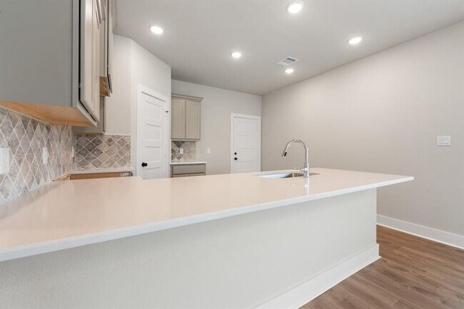 Building Photo - Modern home in Midtown Reserve