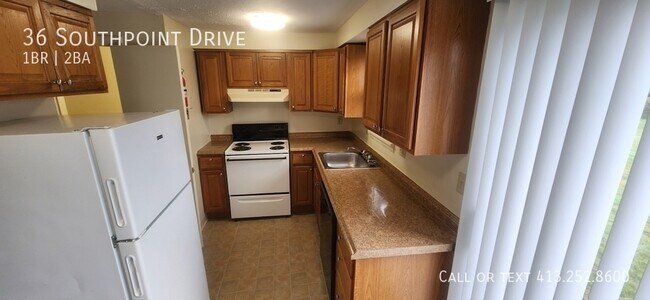 Building Photo - 36 Southpoint Dr