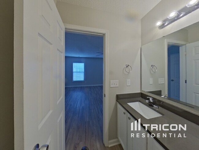 Building Photo - 276 Richmond Farm Cir