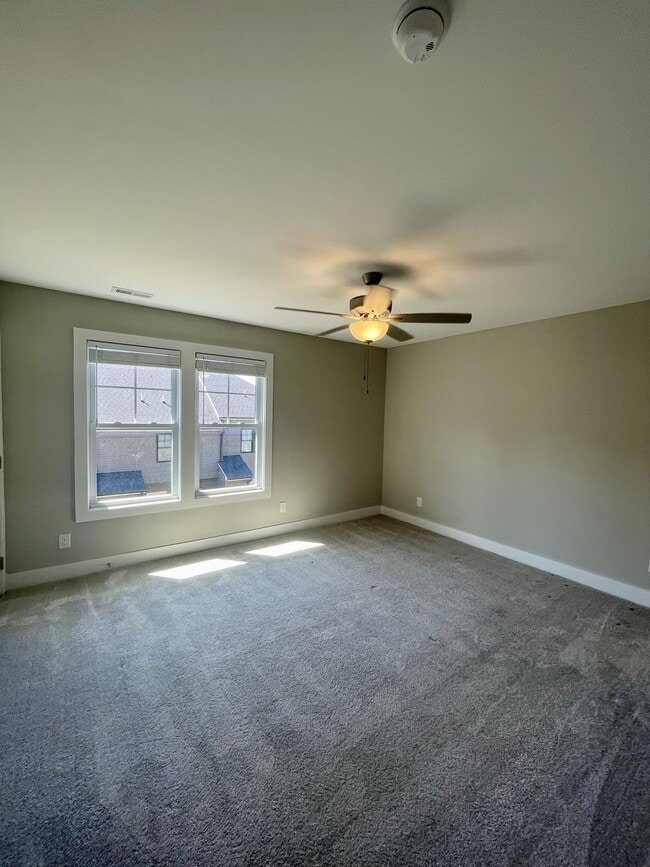 Building Photo - 45 High St