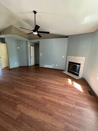 Building Photo - Spacious 5 Bedroom 3 Bath Home