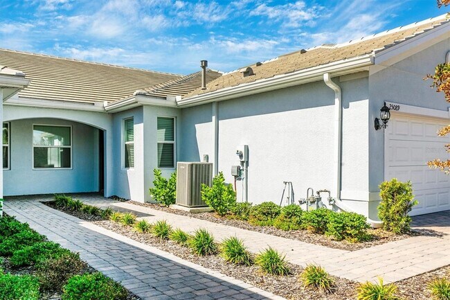 Building Photo - 25089 Pearl Lk Cir