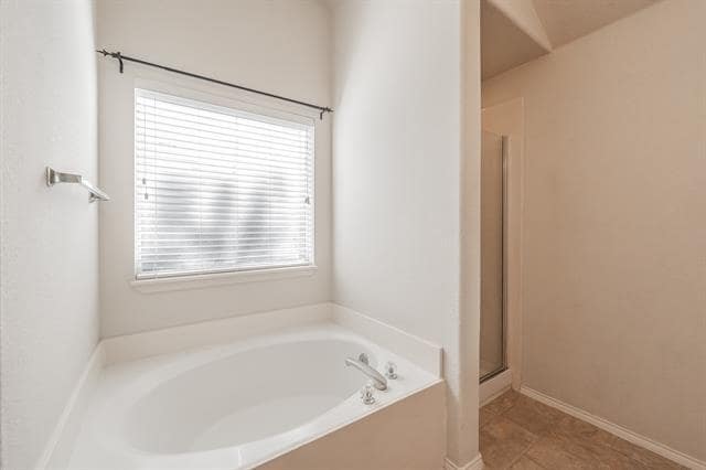 Building Photo - 2612 Redcedar Dr