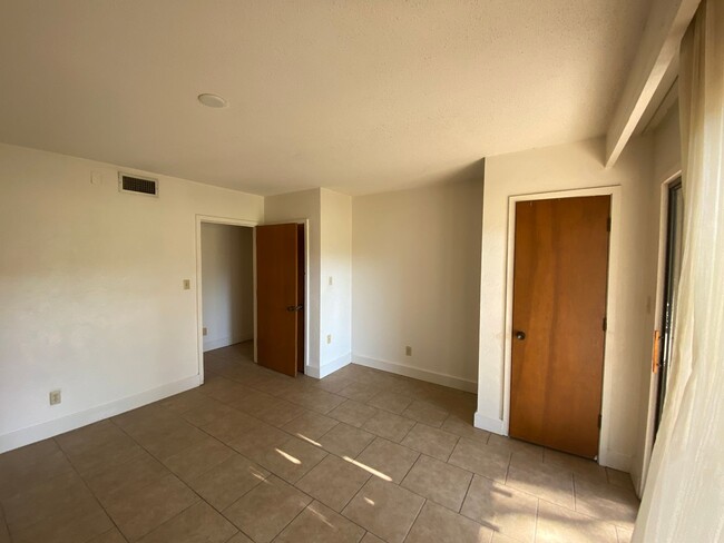 Building Photo - 2 Bedroom, 2 Bath Condo in Grenelefe