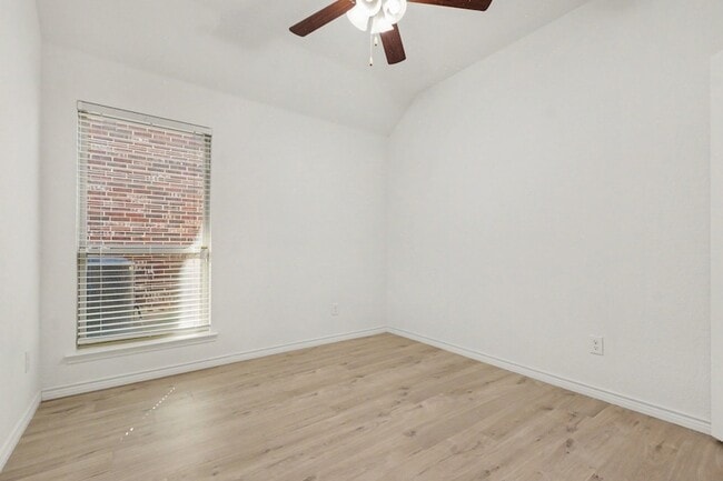 Building Photo - 10020 Levelland Pl
