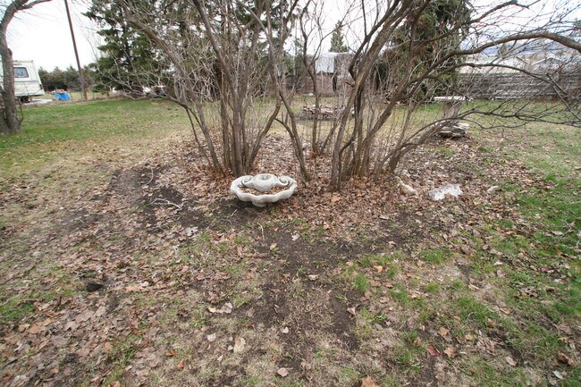 Building Photo - Single Family Home off Frontage Rd!