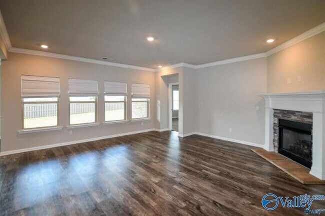 Building Photo - 120 Delilah Ln