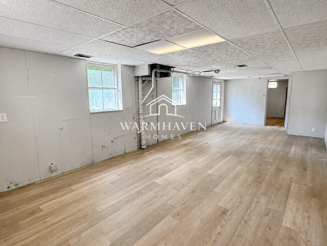 Building Photo - 770 Danner Rd