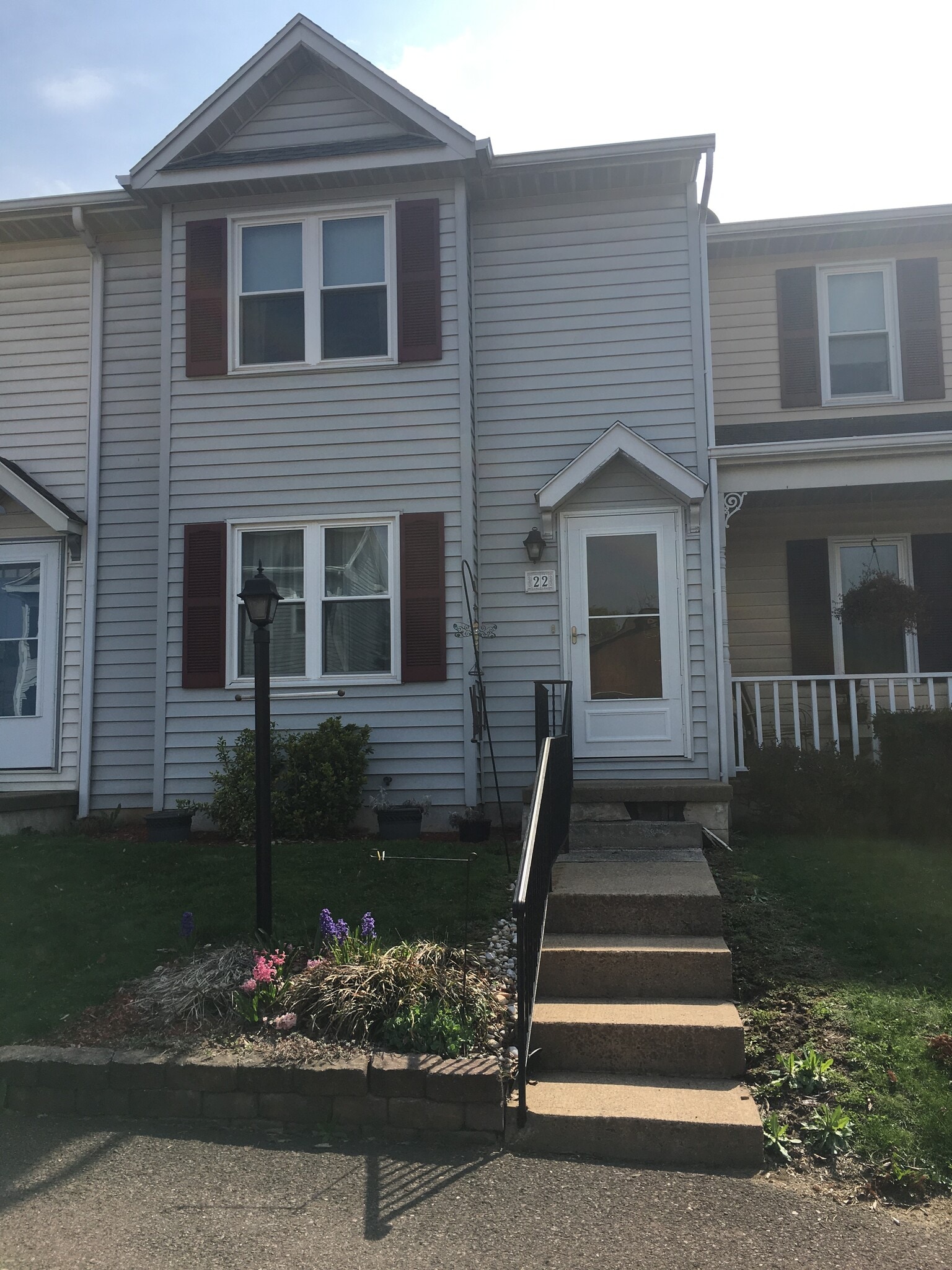 Building Photo - 556 Nicholas Ave