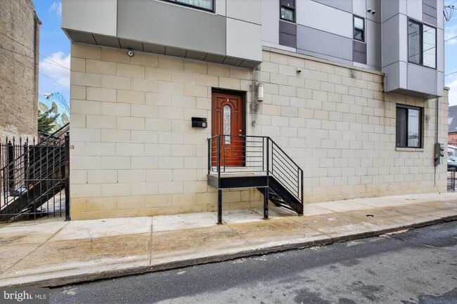 Building Photo - 523 N 11th St