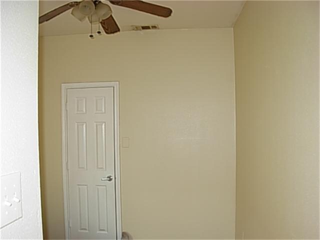 Building Photo - 6536 Hogue St