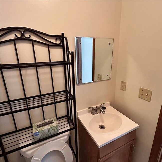 Building Photo - 19 Brandywine Dr