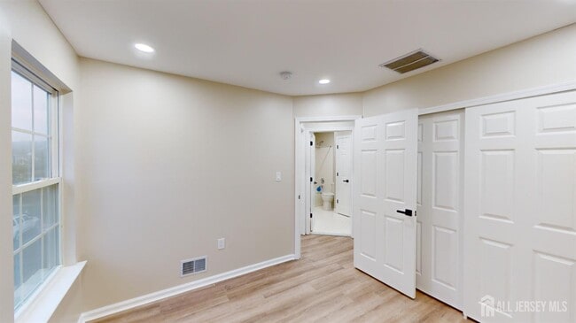 Building Photo - 2405 Timber Ridge Ct