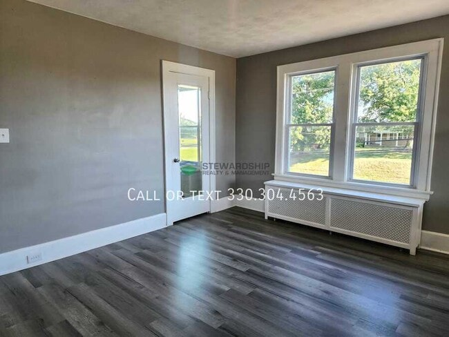 Building Photo - 12990 Lincoln Way W