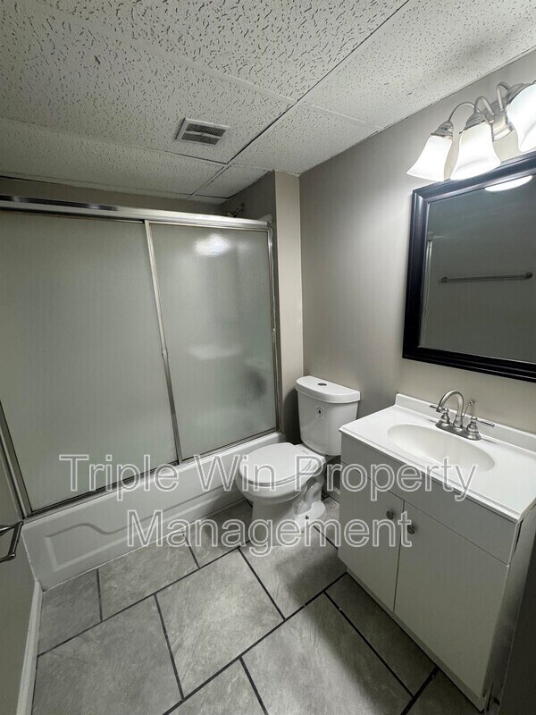 Building Photo - 775 Crabapple Ln