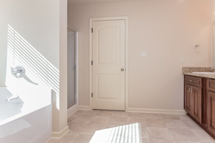 Building Photo - 3221 Puritan Way