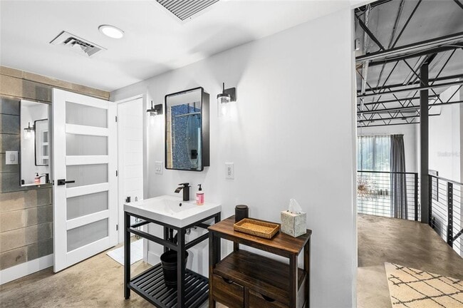 Building Photo - 213 N 12th St