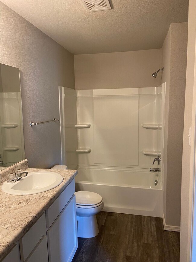 Building Photo - *Pre-leasing* Three Bedroom | Two Bath Home in Conrad Court