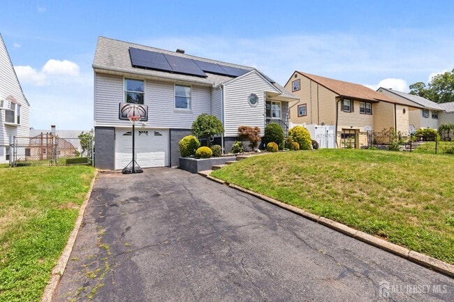 Building Photo - 90 Maryknoll Rd
