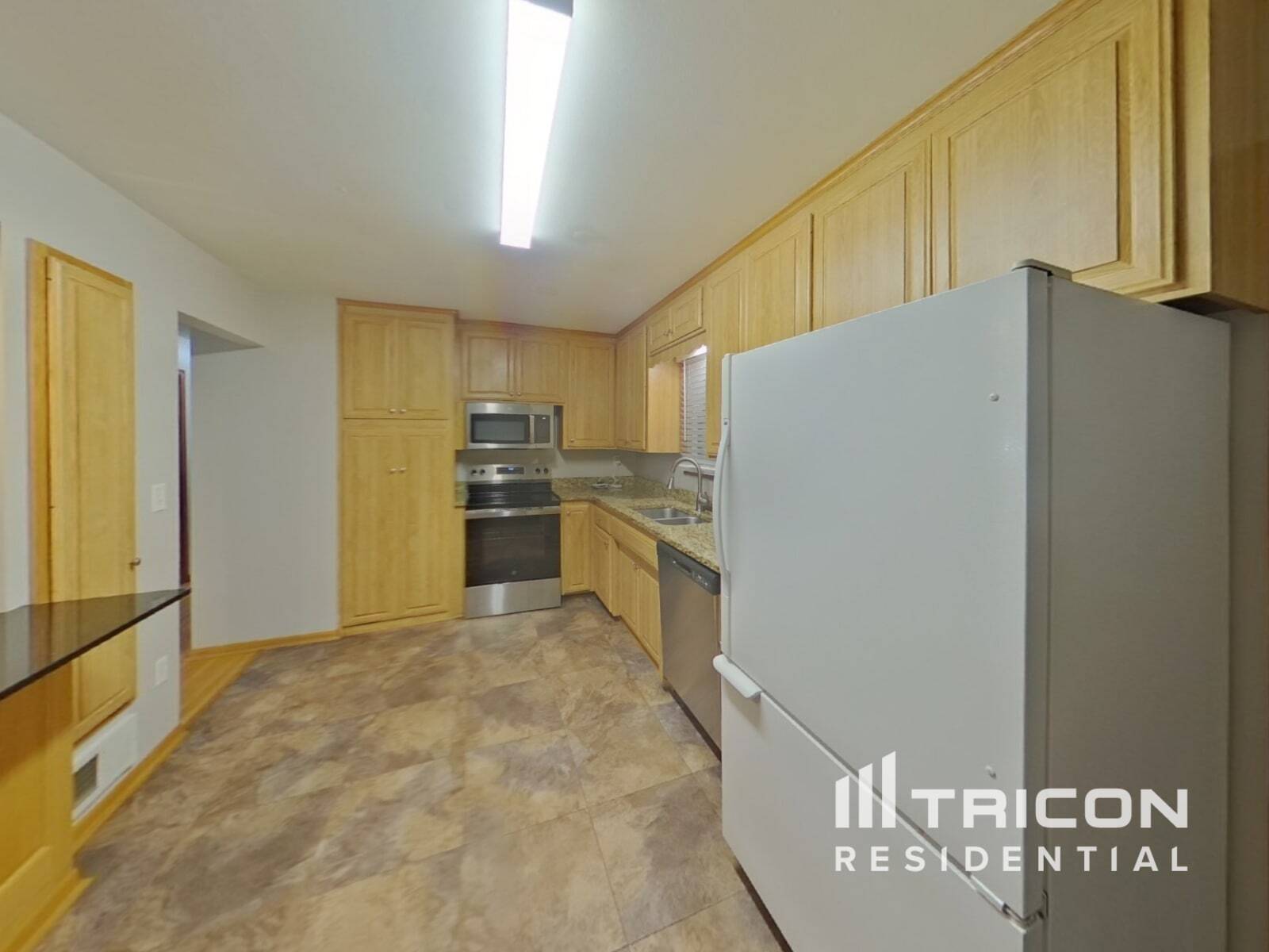 Building Photo - 2660 Roth Pl