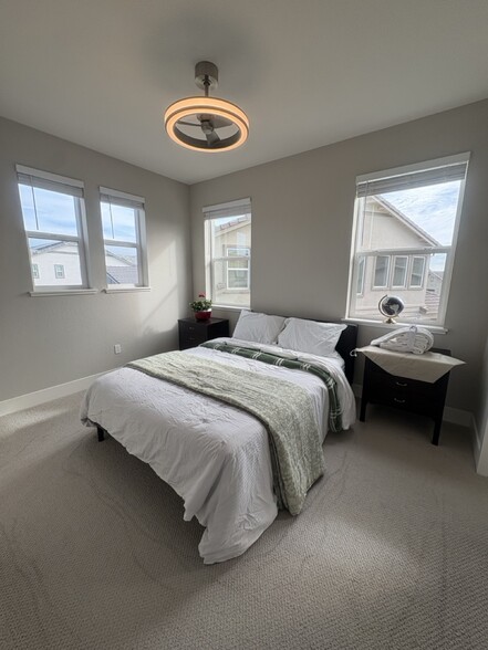 Building Photo - 2850 Lumin Ct