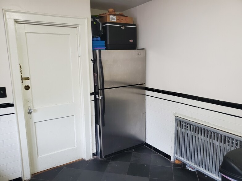 Building Photo - 29 Wiltshire Rd