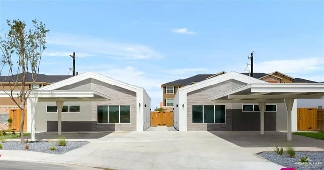 Primary Photo - 10 East St