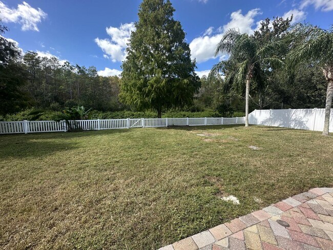 Building Photo - "Spacious 5-Bedroom Retreat with Scenic Views in The Verandahs!"