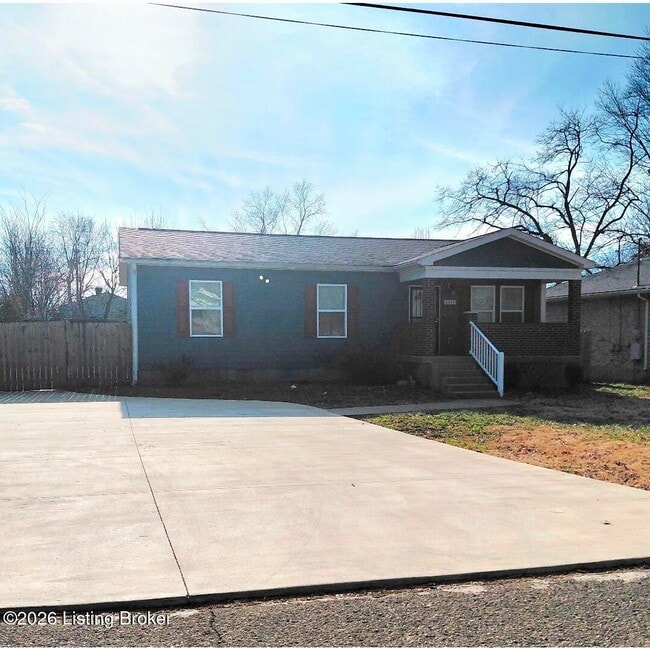 Building Photo - 2414 Landrum Ave