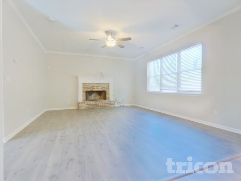 Building Photo - 808 Wade Farm Dr