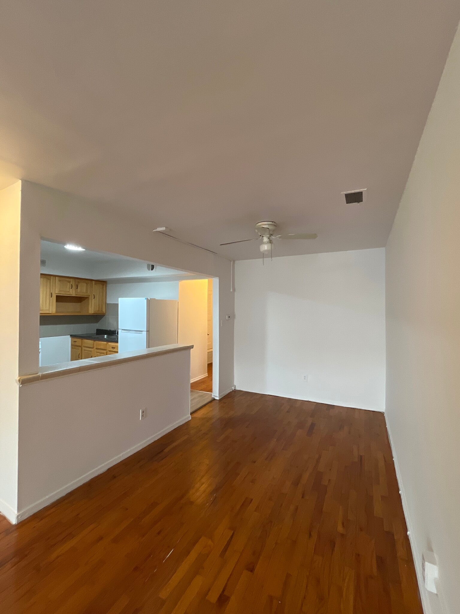 Building Photo - 18 Skyline Dr