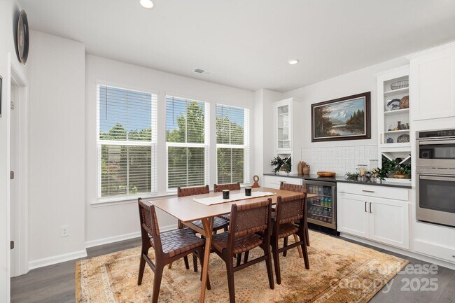 Building Photo - 408 Catawba Ave