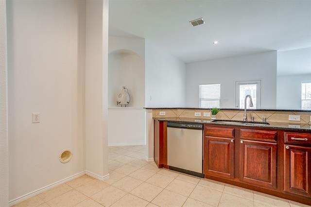 Building Photo - 15712 Landing Creek Ln