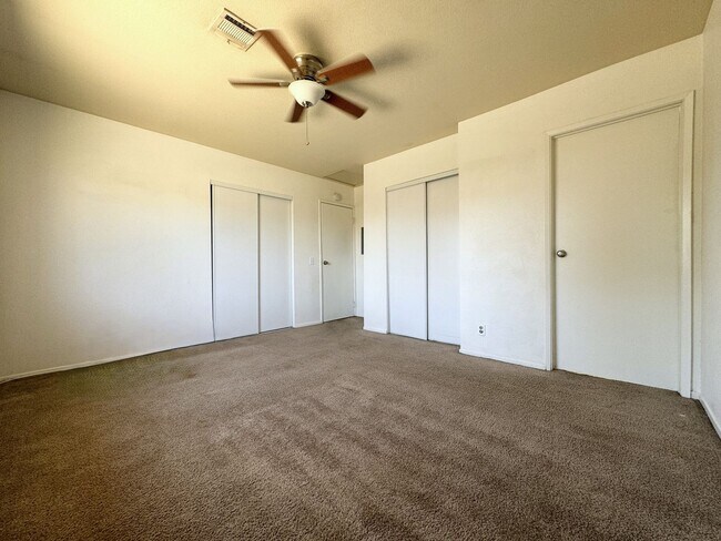Building Photo - COMING SOON!! 3 Bedroom 2 Bathroom Apartment in Cathedral City!