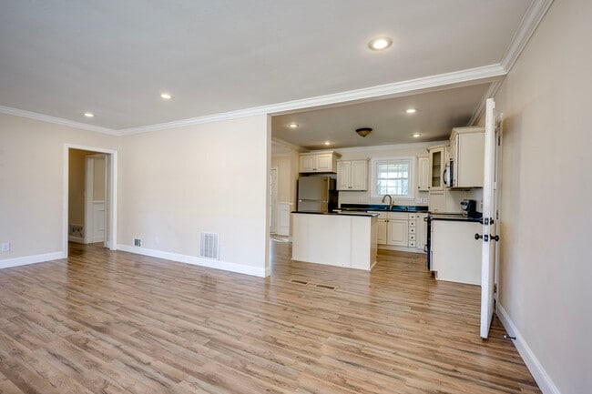 Building Photo - 111 Lehigh Ave