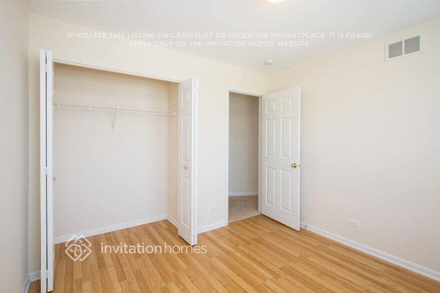 Building Photo - 2970 Hillsboro Ln