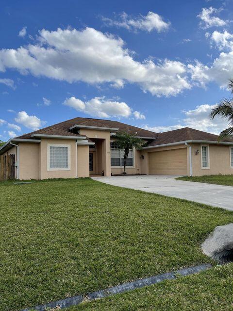 Primary Photo - 2202 SW Crocus Ln