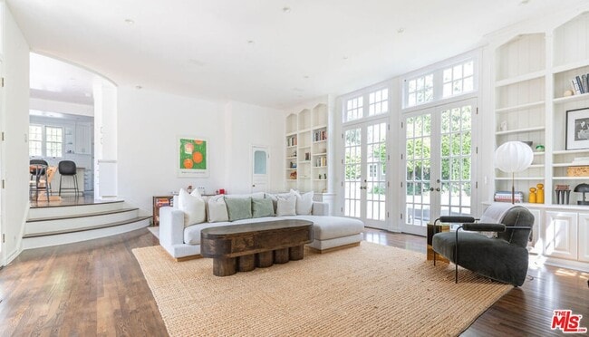 Building Photo - 226 Palisades Ave