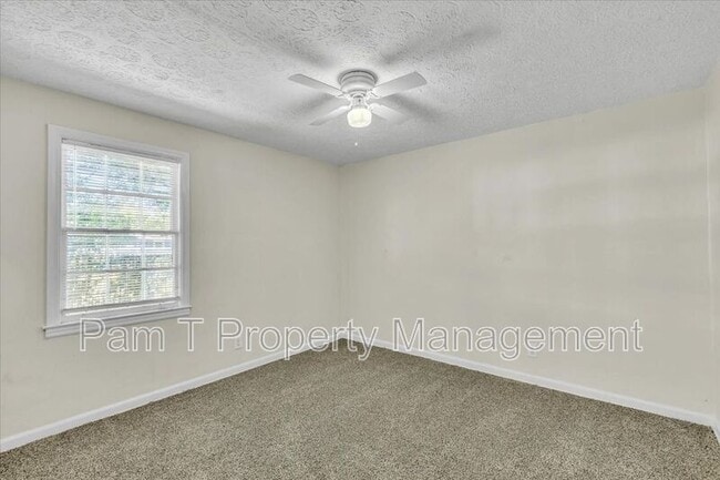 Building Photo - 2310 Lorraine Dr