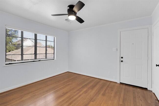 Building Photo - 214 Munford St