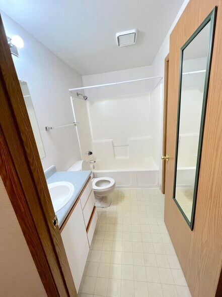 Building Photo - 5055 W Targee St