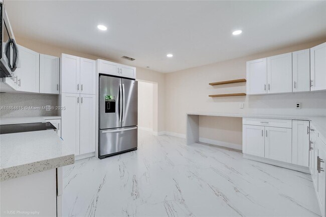 Building Photo - 10421 SW 184th St
