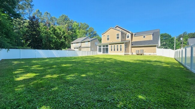 Building Photo - 1915 Lemonwood Rd