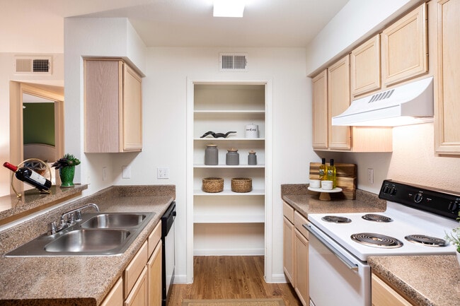 Kitchen & Large Pantry - Memorial Heights