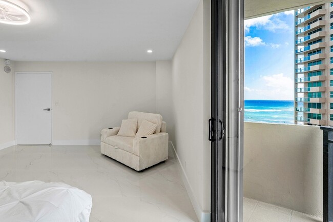 Building Photo - 5460 N Ocean Dr