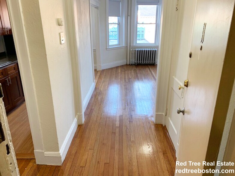 Building Photo - 1171 Boylston St