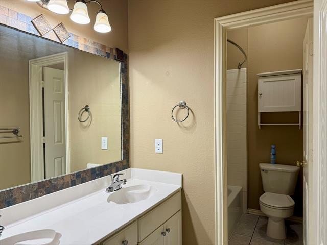 Building Photo - 1597 Castle Pines Dr