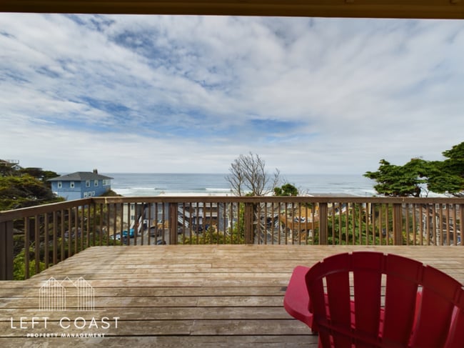 Building Photo - 1033 NW Inlet Ave