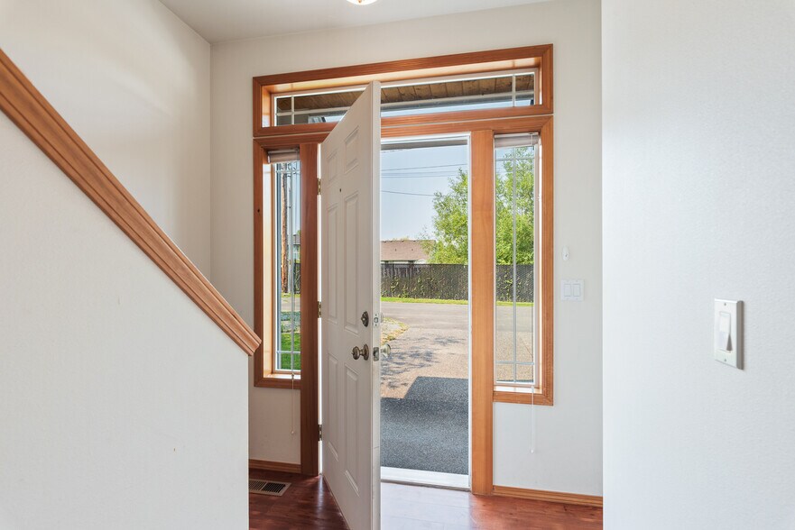 Building Photo - 26018 72nd Ave NW