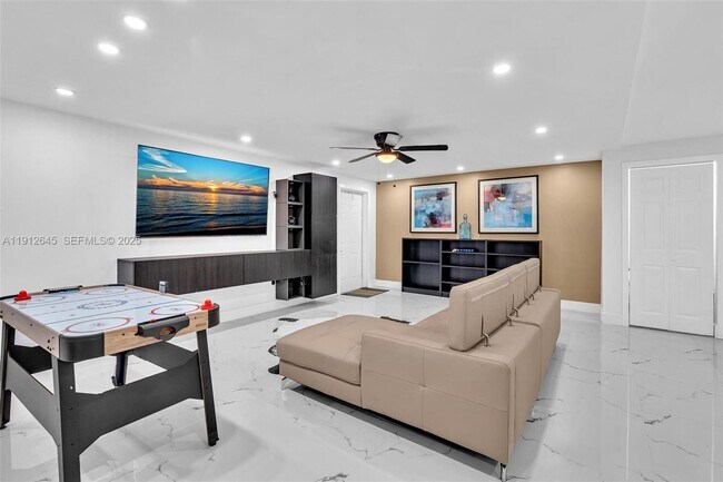 Building Photo - 923 NW 110th St